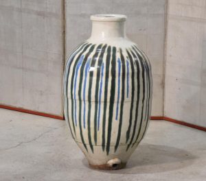 Shigaraki Drip Glaze Tsubo for Soya Sauce Height:770mm