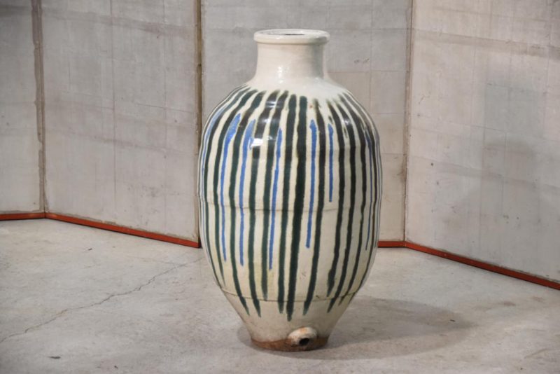 Shigaraki Drip Glaze Tsubo for Soya Sauce Height:770mm
