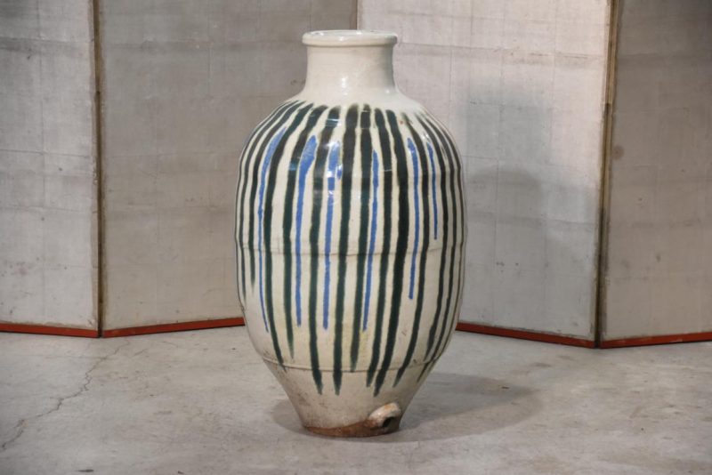 Shigaraki Drip Glaze Tsubo for Soya Sauce Height:770mm - Image 2