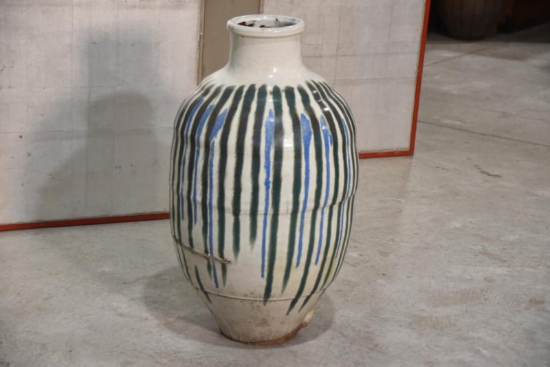 Shigaraki Drip Glaze Tsubo for Soya Sauce Height:770mm - Image 7