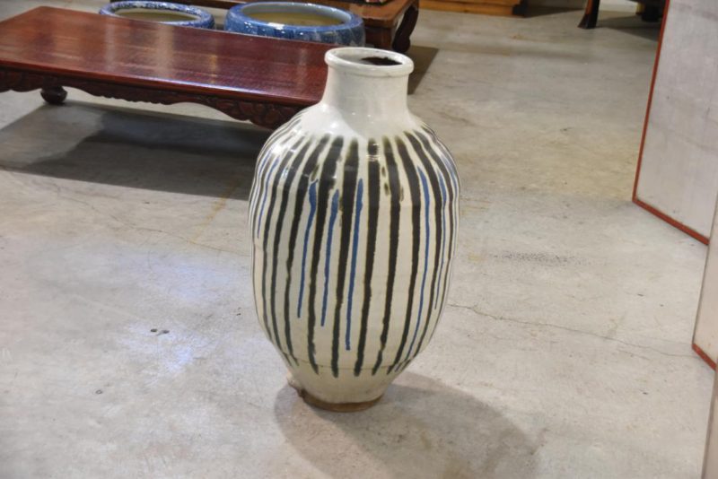Shigaraki Drip Glaze Tsubo for Soya Sauce Height:770mm - Image 5