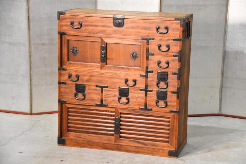 Choba Dansu Traditional Japanese Merchant Chest from Osaka Width:910mm - Image 15