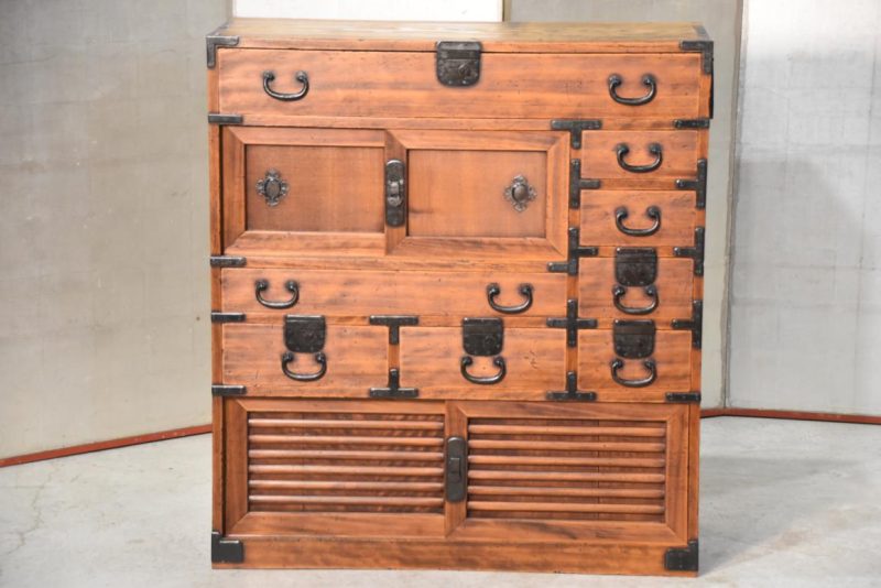 Choba Dansu Traditional Japanese Merchant Chest from Osaka Width:910mm - Image 14
