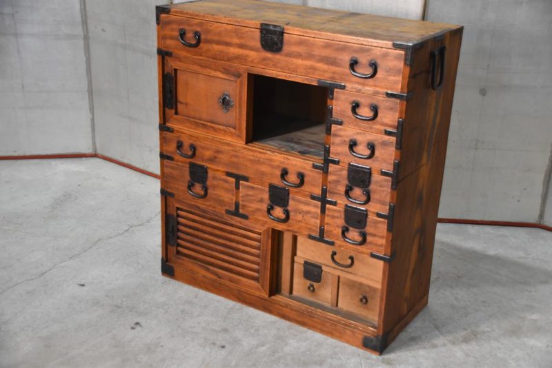 Choba Dansu Traditional Japanese Merchant Chest from Osaka Width:910mm - Image 10