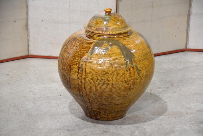Japanese Mingei Onta Pottery Lidded Urn Width:500mm - Image 2