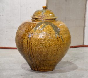 Japanese Mingei Onta Pottery Lidded Urn Width:500mm