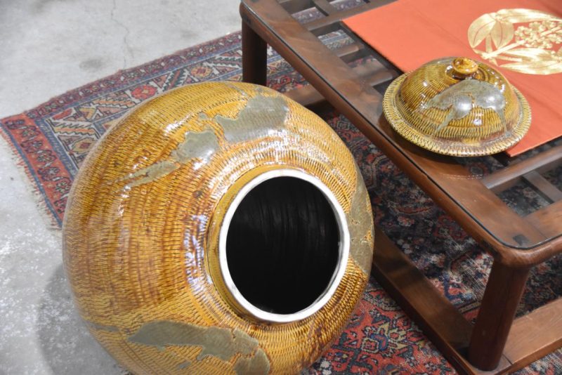 Japanese Mingei Onta Pottery Lidded Urn Width:500mm - Image 5