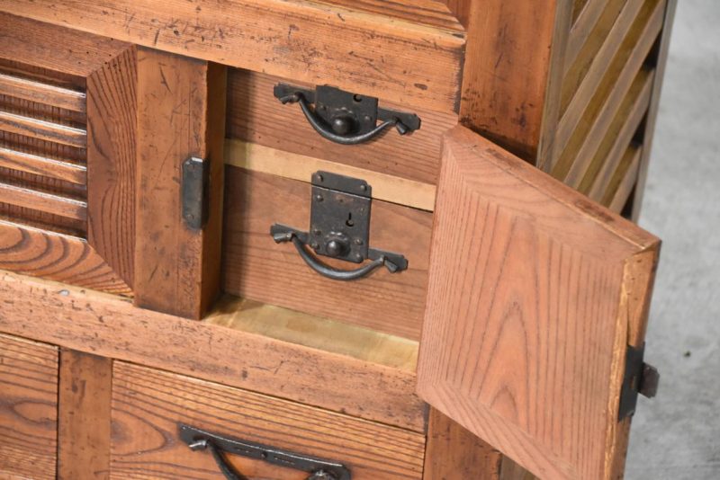 Choba Dansu Traditional Japanese Merchant Chest from Gifu Width:905mm - Image 7