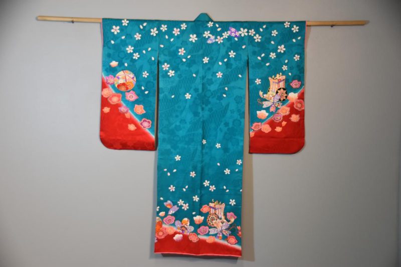Vintag Kimono for a young girl. - Image 9