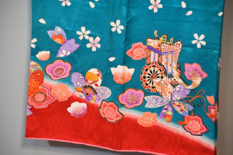 Vintag Kimono for a young girl. - Image 7