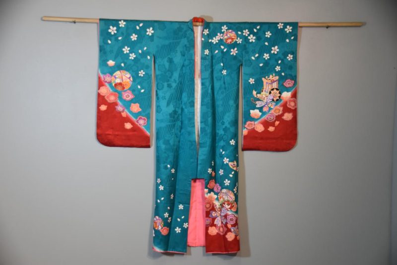 Vintag Kimono for a young girl. - Image 5