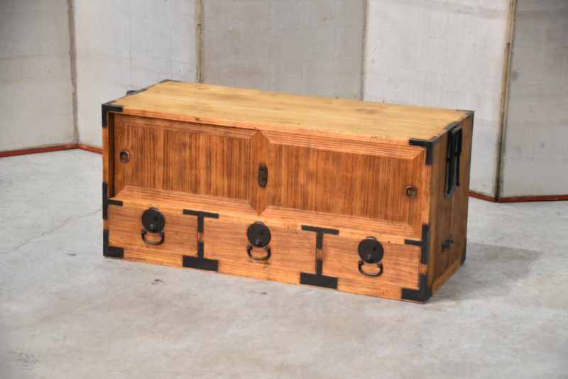 Antique Small Chest Width:990