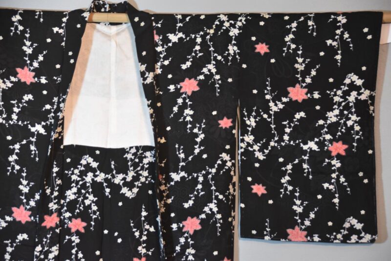 Black Vintage Silk Jacquard Haori Jacket with Cherry Blossom Design - Image 6