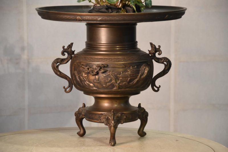 Japanese Cast Bronze Usubata Vase Width:330mm - Image 2
