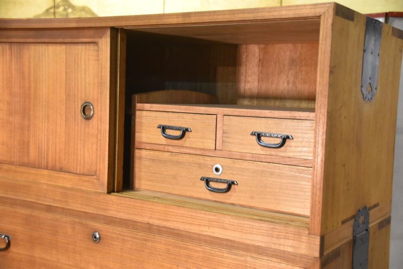 Vintage Wedding Chest (3 Sections) Width:940mm - Image 10