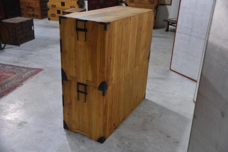 Antique Meiji Period Clothing Chest (2 Sections) Width:1030mm. - Image 4