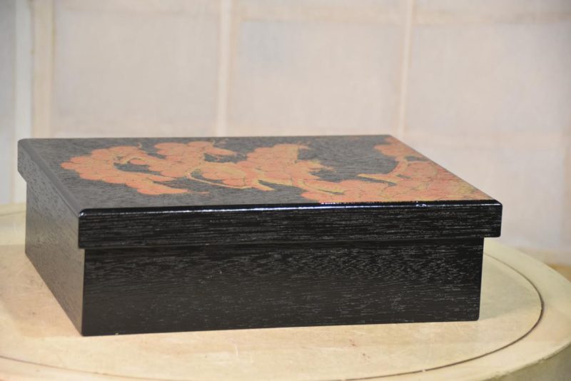 Lacquered Suzuri Bako Writing Box Width: 330mm - Image 7