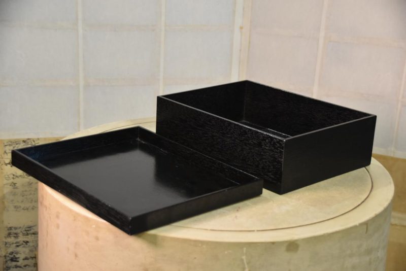 Lacquered Suzuri Bako Writing Box Width: 330mm - Image 3
