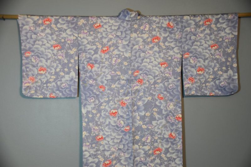 Pretty Mauve Silk Kimono - Image 6