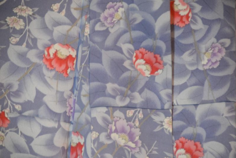Pretty Mauve Silk Kimono - Image 3