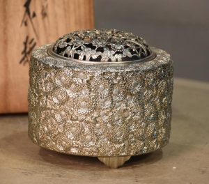 Japanese Chrysanthemum Incense Burner Width:130mm