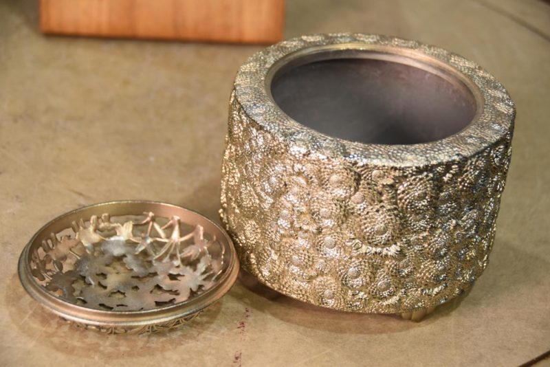 Japanese Chrysanthemum Incense Burner Width:130mm - Image 7