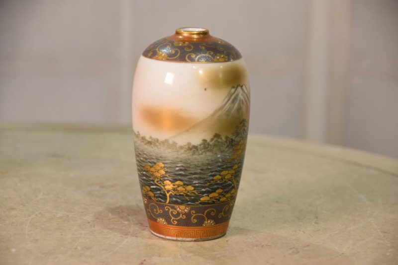 Japanese Mt Fuji Kutani Vase Width:65mm - Image 4