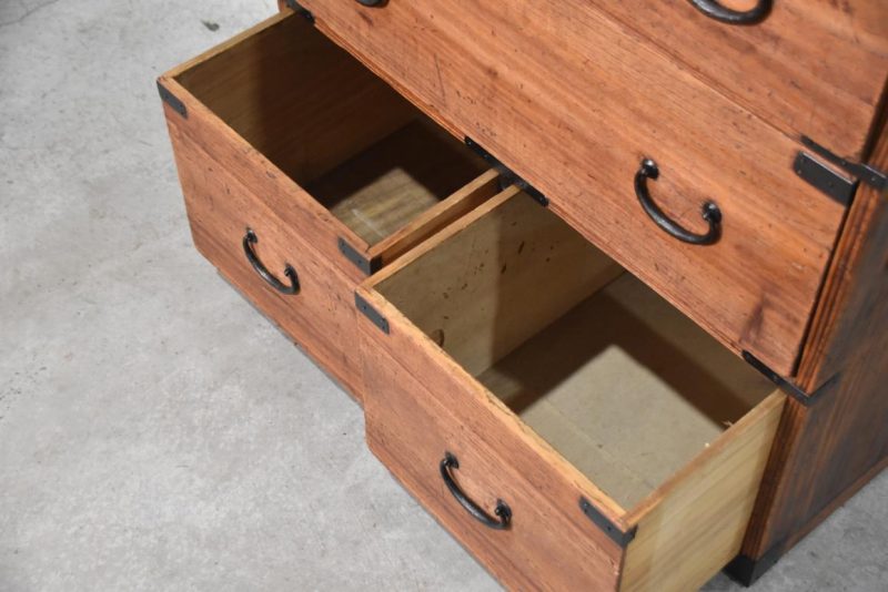Antique 4 Drawer Chest Width:750mm - Image 4