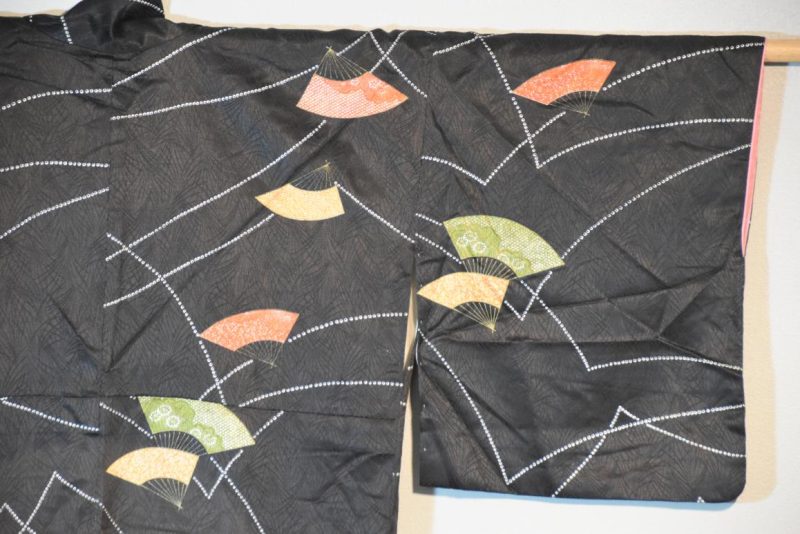Silk Jacquard Kimono with fan designs - Image 2