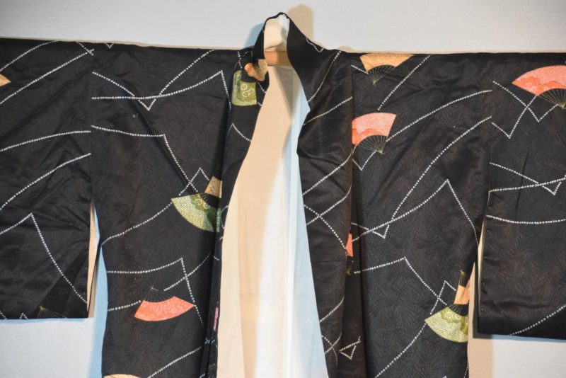 Silk Jacquard Kimono with fan designs - Image 3