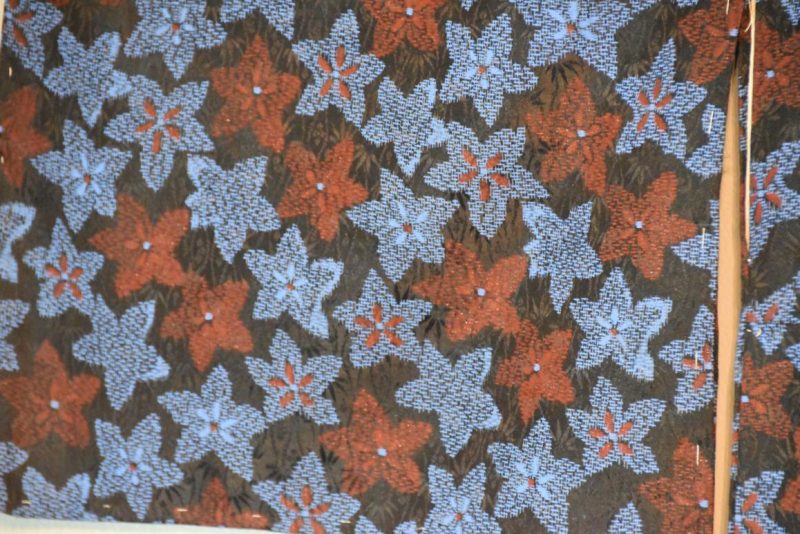 Soft Silk Kimono with Maple leaf design - Image 7