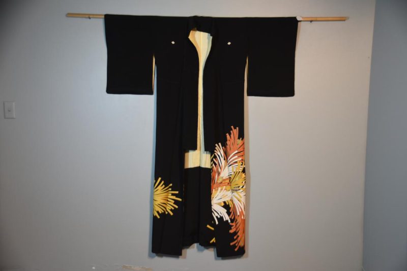 Tomesode Formal Kimono with Matsu Design - Image 5
