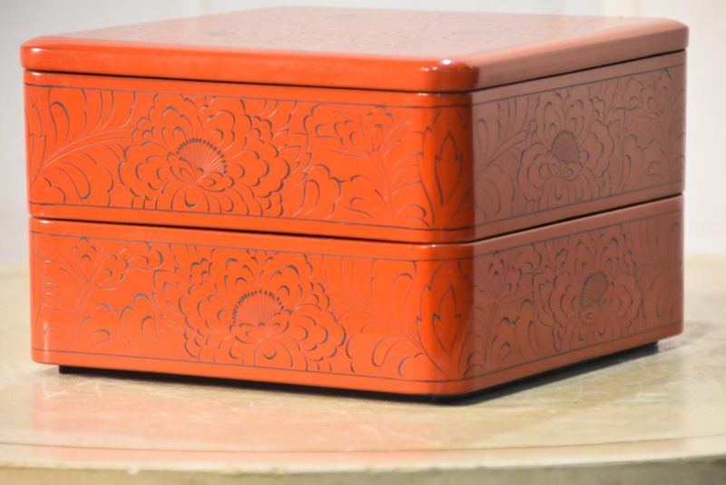 Tiered Lacquer Box - Image 2