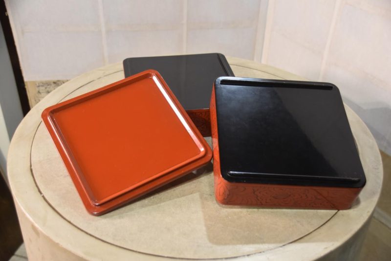 Tiered Lacquer Box - Image 3