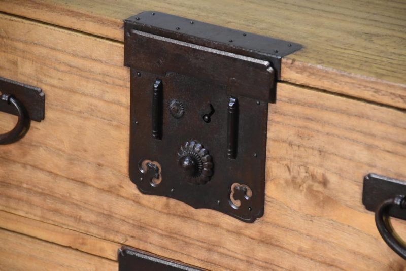 Thick Paulownia Antique Clothing Chest Width:880mm - Image 10