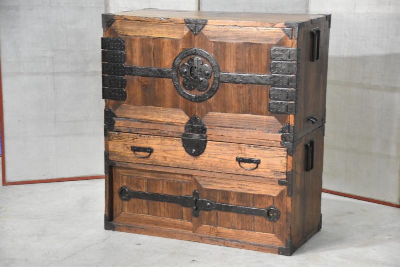 Kannon Biraki Tansu Edo Period Chest Width:970mm