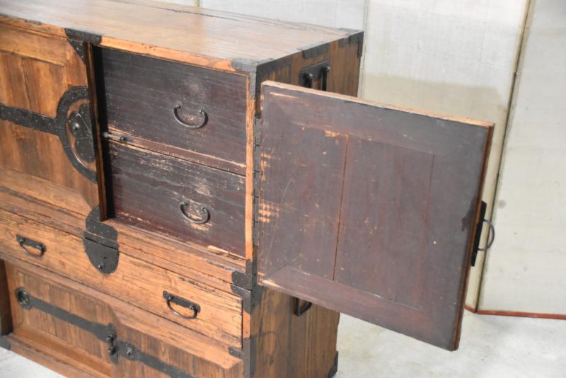 Kannon Biraki Tansu Edo Period Chest Width:970mm - Image 10