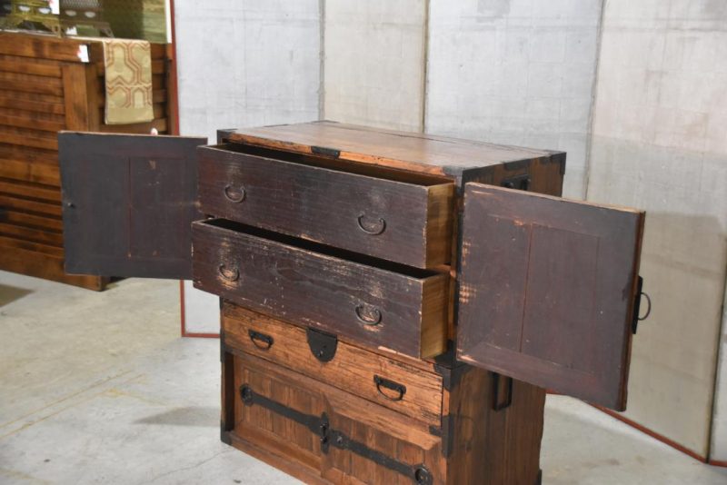 Kannon Biraki Tansu Edo Period Chest Width:970mm - Image 9