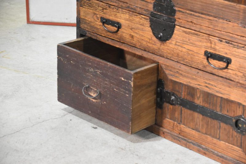 Kannon Biraki Tansu Edo Period Chest Width:970mm - Image 6
