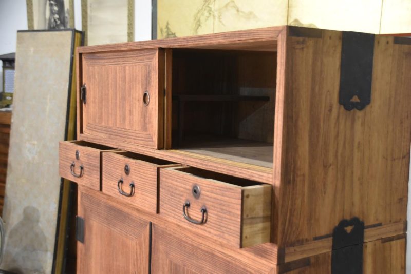 Vintage Wedding Chest (3 Sections) Width:940mm - Image 5