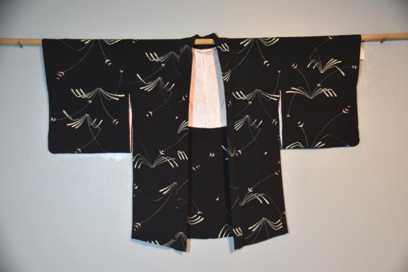 Black Hoari w White Abstract Design - Image 5