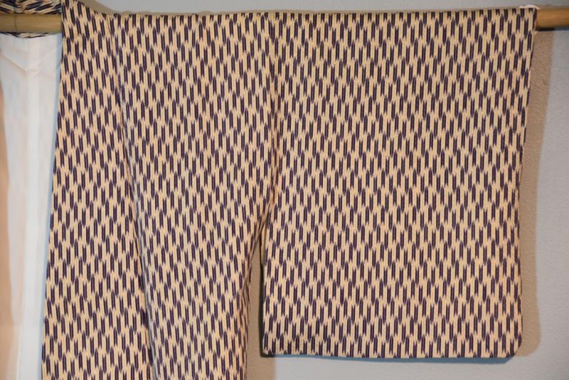 Vintage Silk  Haori Jacket with Tie - Image 6