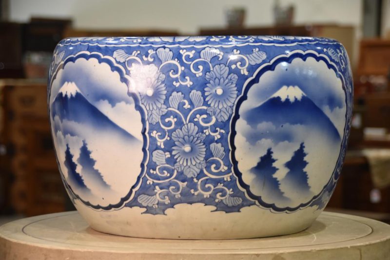Japanese Blue and White Mt Fuji Hibachi Urn Width:460mm - Image 4