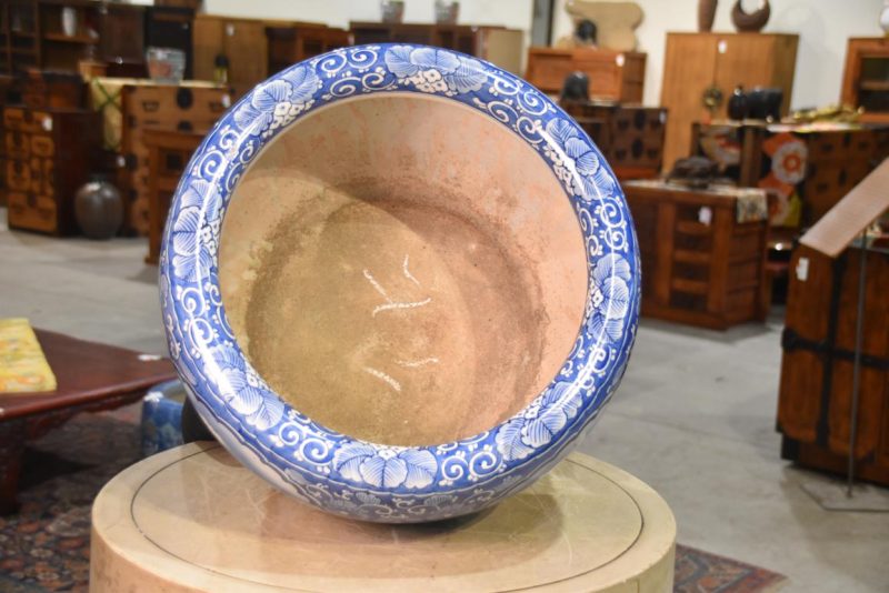 Japanese Blue and White Mt Fuji Hibachi Urn Width:460mm - Image 3