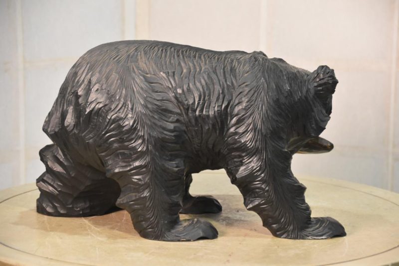 Carved Wooden Hokkaido Bear, Cub and Salmon Width:400mm - Image 4