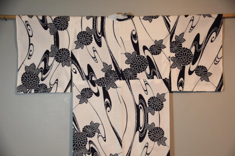 Blue and White Cotton Yukata - Image 2