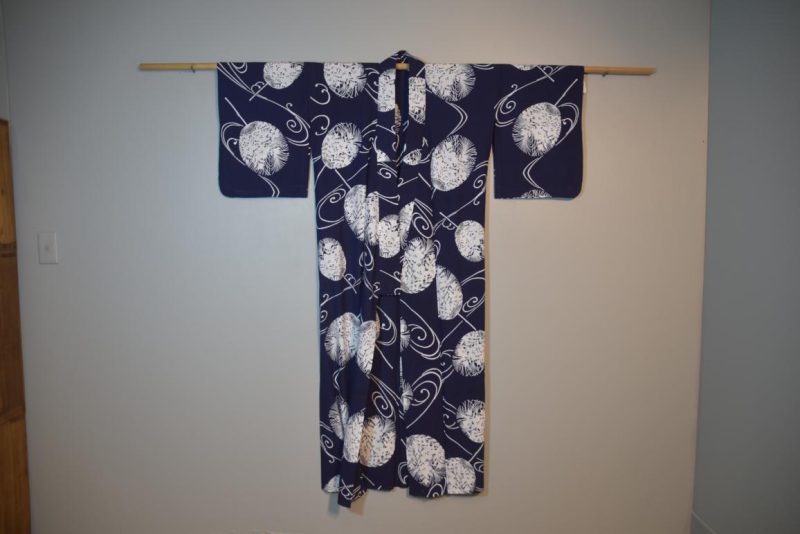 Blue and White Cotton Yukata - Image 4