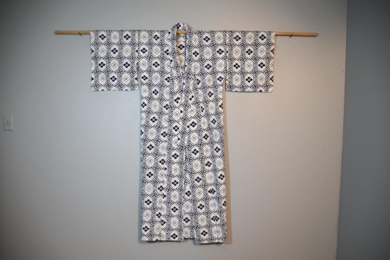 Blue and White Cotton Yukata - Image 5