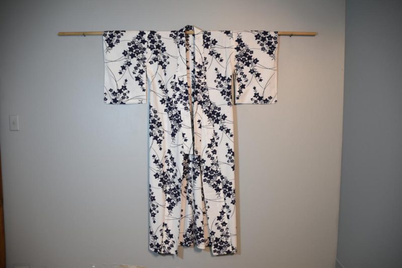 Blue and White Cotton Yukata - Image 5