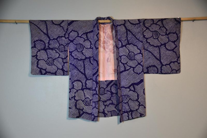 A Shibori tie dyed silk Hoari - Image 4